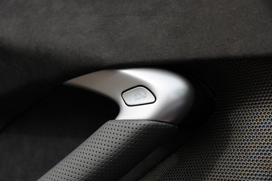 Ferrari 296 GTS 3.0 V6 | NEW | VAT | LIFT | DAYTONA | 360