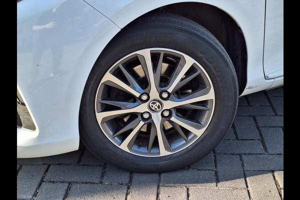 Toyota Yaris 1.5 Hybrid Y20 | Stoelverwarming, Privacy Glass, Keyless, Lichtmetalen velgen, Parkeercamera, Cruise control