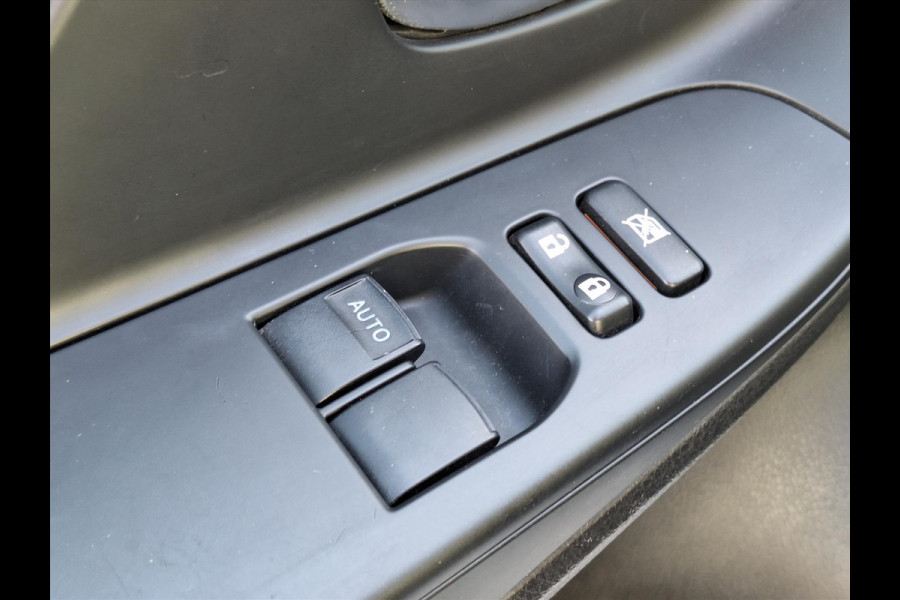 Toyota Yaris 1.5 Hybrid Y20 | Stoelverwarming, Privacy Glass, Keyless, Lichtmetalen velgen, Parkeercamera, Cruise control