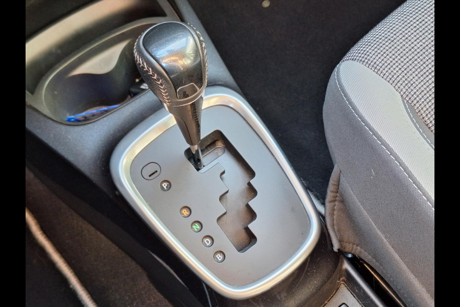 Toyota Yaris 1.5 Hybrid Y20 | Stoelverwarming, Privacy Glass, Keyless, Lichtmetalen velgen, Parkeercamera, Cruise control