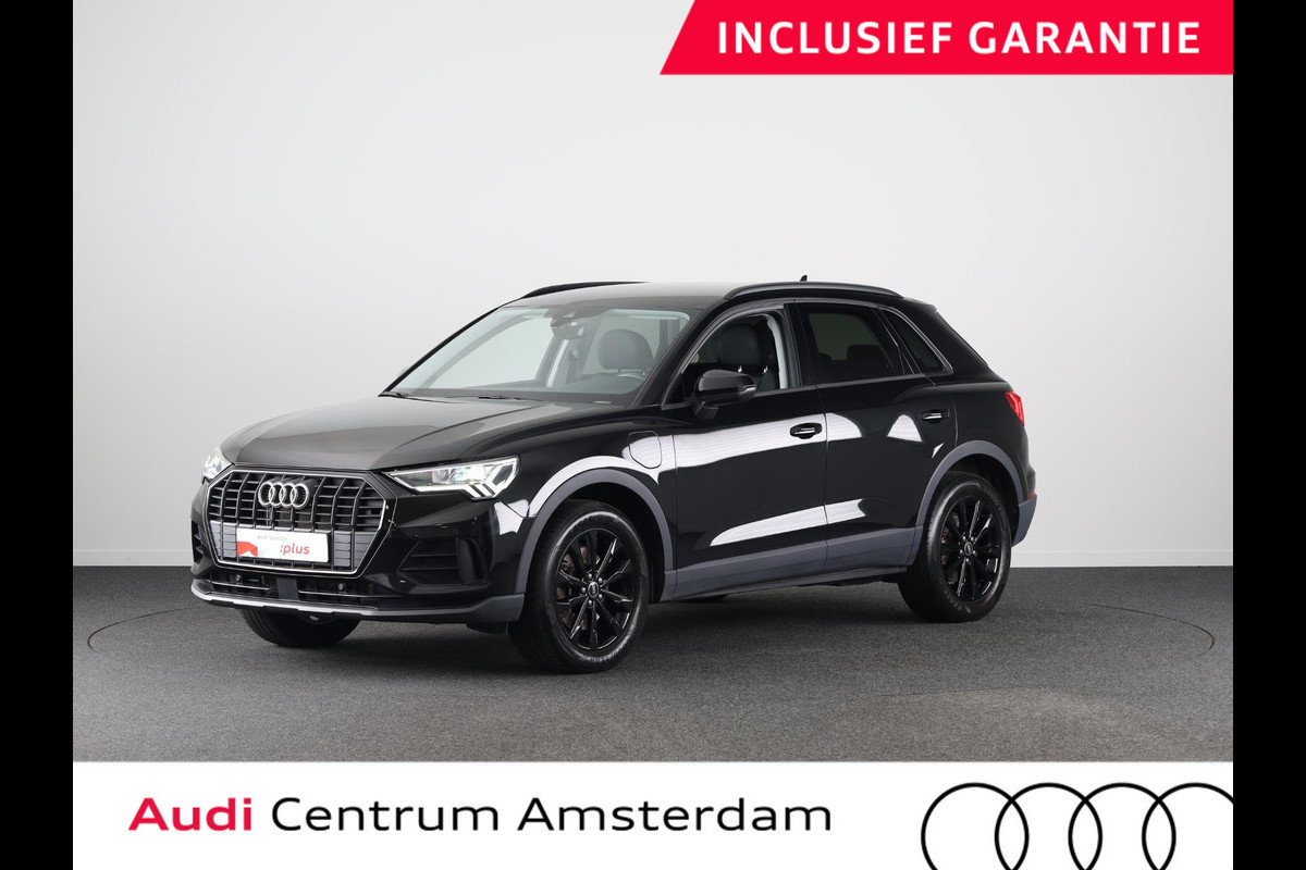 Audi Q3 45 TFSI e Business Edition 245 pk S-tronic | Navigatie | Elektr. trekhaak | Parkeersensoren | Achteruitrijcamera | LED koplampen | Stoelverwarming | Audi Q3 45 TFSI e Business Edition 245 pk S-tronic | Navigatie | Elektr. trekhaak | Parkeersensoren | Achteruitrijcamera | LED koplampen | Stoelverwarming |