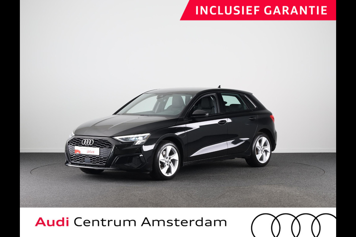 Audi A3 Sportback 40 TFSI e Business edition 204pk | Navigatie | Adaptive cruise control | Apple Carplay /Android Auto | Lichtmetalen velgen Audi A3 Sportback 40 TFSI e Business edition 204pk | Navigatie | Adaptive cruise control | Apple Carplay /Android Auto | Lichtmetalen velgen