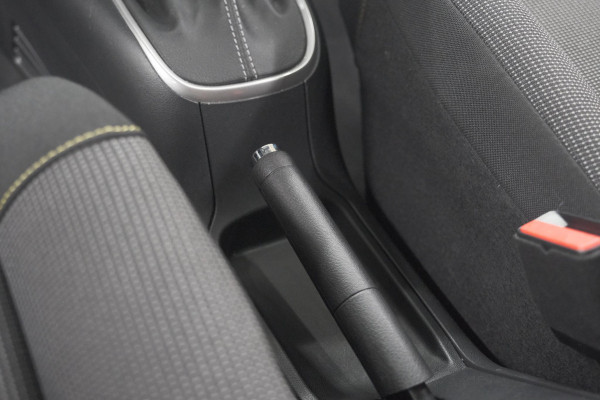 Citroën C3 PureTech 110 EAT6 Max | Apple Carplay | Parkeersensoren | Climate Control | 16 Inch Lichtmetalen Velgen Citroën C3 PureTech 110 EAT6 Max | Apple Carplay | Parkeersensoren | Climate Control | 16 Inch Lichtmetalen Velgen