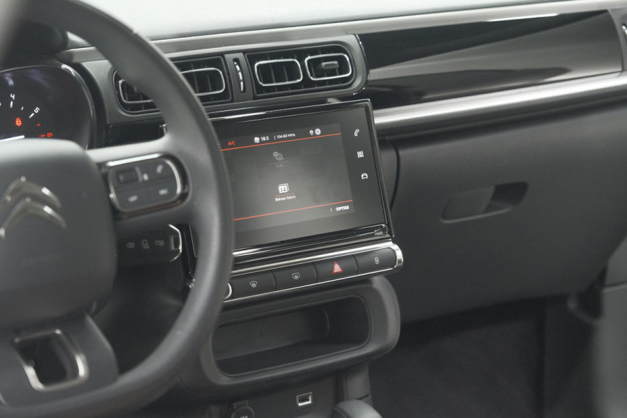 Citroën C3 PureTech 110 EAT6 Max | Apple Carplay | Parkeersensoren | Climate Control | 16 Inch Lichtmetalen Velgen Citroën C3 PureTech 110 EAT6 Max | Apple Carplay | Parkeersensoren | Climate Control | 16 Inch Lichtmetalen Velgen