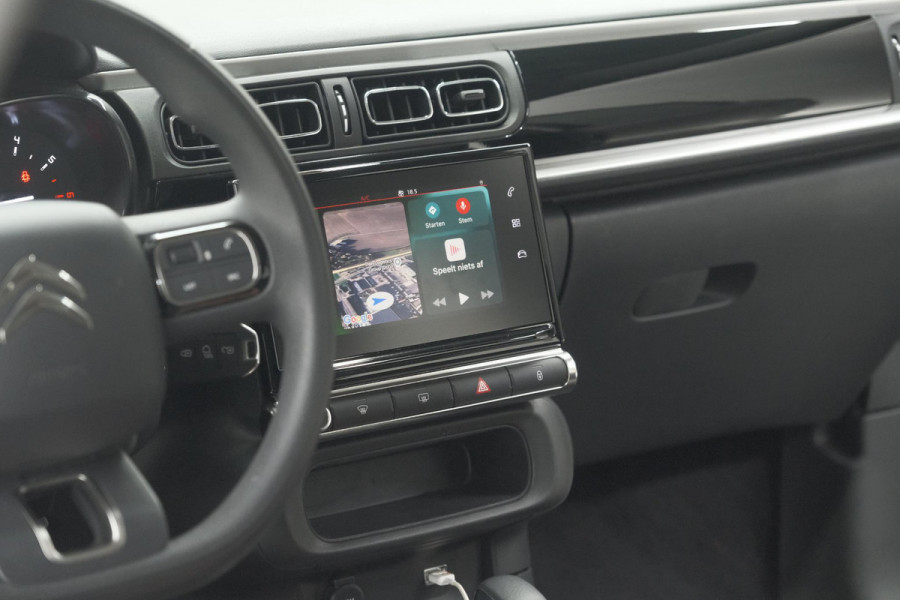Citroën C3 PureTech 110 EAT6 Max | Apple Carplay | Parkeersensoren | Climate Control | 16 Inch Lichtmetalen Velgen Citroën C3 PureTech 110 EAT6 Max | Apple Carplay | Parkeersensoren | Climate Control | 16 Inch Lichtmetalen Velgen