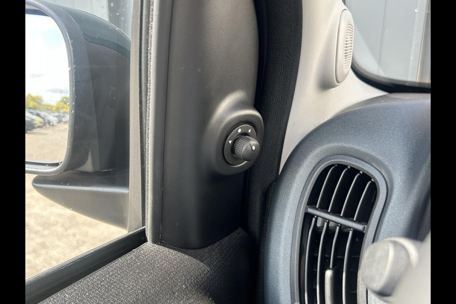 Fiat Panda 1.0 Hybrid RED Cross
