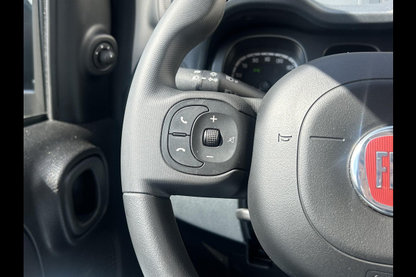 Fiat Panda 1.0 Hybrid RED Cross