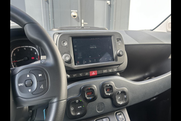 Fiat Panda 1.0 Hybrid RED Cross