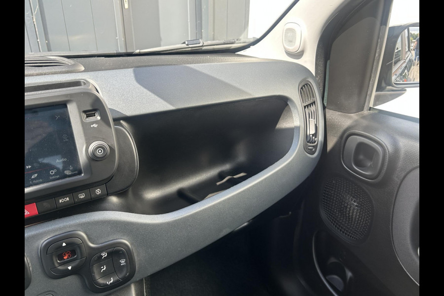 Fiat Panda 1.0 Hybrid RED Cross