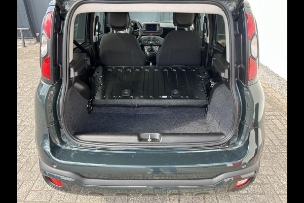Fiat Panda 1.0 Hybrid RED Cross