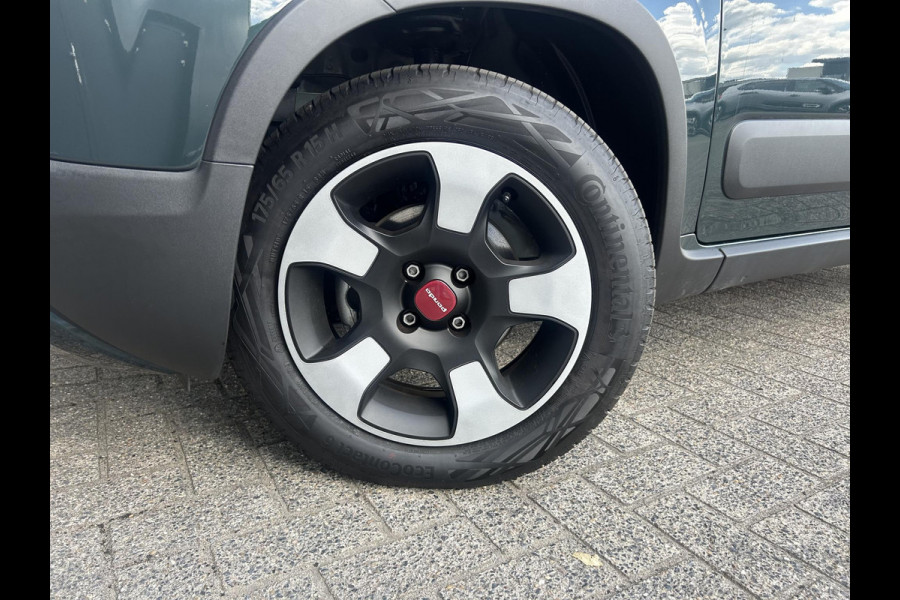 Fiat Panda 1.0 Hybrid RED Cross