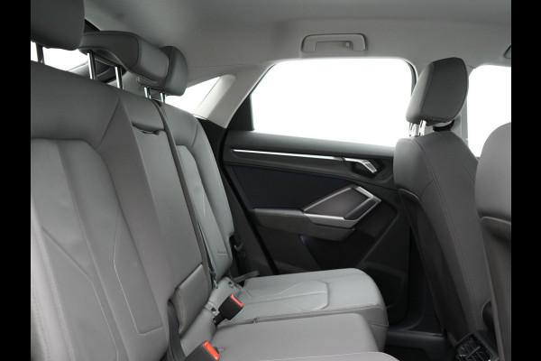 Audi Q3 Sportback 45 TFSI e S Line Plug In Hybrid 245pk Dealer O.H PHEV | Adaptive Cruise | Alcantara Sportstoelen Verwarmd | Bluetooth | Lane Assist | Blis | Sfeerverlichting | Navigatie | Virtual | DAB | 20"LM |