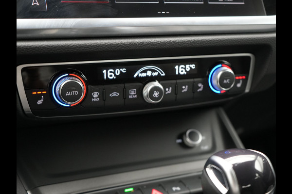 Audi Q3 Sportback 45 TFSI e S Line Plug In Hybrid 245pk Dealer O.H PHEV | Adaptive Cruise | Alcantara Sportstoelen Verwarmd | Bluetooth | Lane Assist | Blis | Sfeerverlichting | Navigatie | Virtual | DAB | 20"LM |