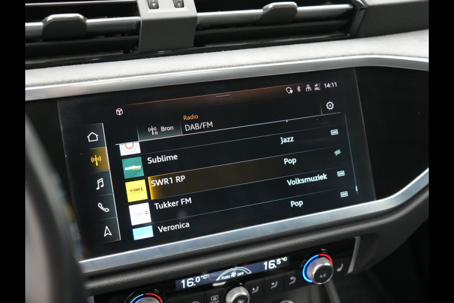 Audi Q3 Sportback 45 TFSI e S Line Plug In Hybrid 245pk Dealer O.H PHEV | Adaptive Cruise | Alcantara Sportstoelen Verwarmd | Bluetooth | Lane Assist | Blis | Sfeerverlichting | Navigatie | Virtual | DAB | 20"LM |