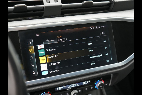 Audi Q3 Sportback 45 TFSI e S Line Plug In Hybrid 245pk Dealer O.H PHEV | Adaptive Cruise | Alcantara Sportstoelen Verwarmd | Bluetooth | Lane Assist | Blis | Sfeerverlichting | Navigatie | Virtual | DAB | 20"LM |