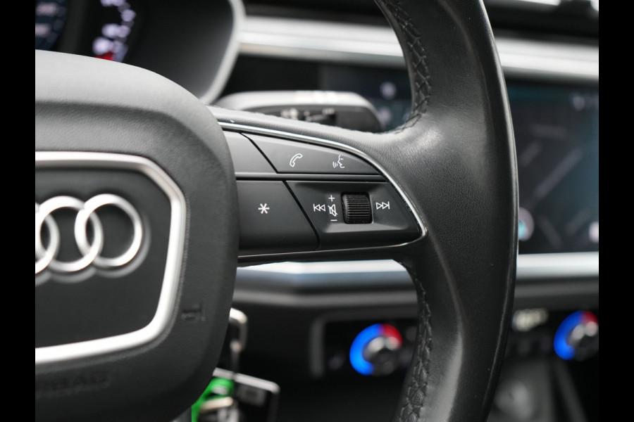 Audi Q3 Sportback 45 TFSI e S Line Plug In Hybrid 245pk Dealer O.H PHEV | Adaptive Cruise | Alcantara Sportstoelen Verwarmd | Bluetooth | Lane Assist | Blis | Sfeerverlichting | Navigatie | Virtual | DAB | 20"LM |