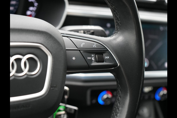 Audi Q3 Sportback 45 TFSI e S Line Plug In Hybrid 245pk Dealer O.H PHEV | Adaptive Cruise | Alcantara Sportstoelen Verwarmd | Bluetooth | Lane Assist | Blis | Sfeerverlichting | Navigatie | Virtual | DAB | 20"LM |