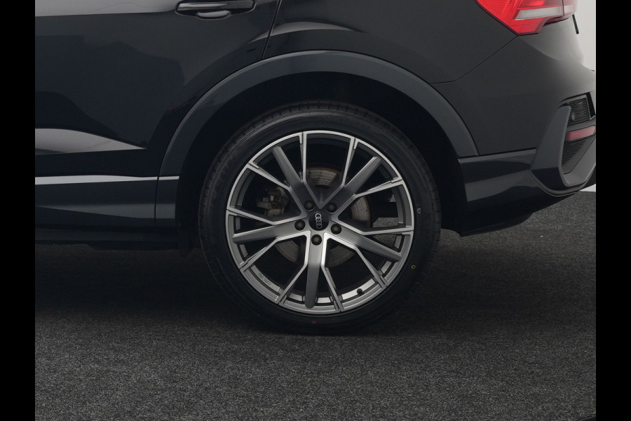 Audi Q3 Sportback 45 TFSI e S Line Plug In Hybrid 245pk Dealer O.H PHEV | Adaptive Cruise | Alcantara Sportstoelen Verwarmd | Bluetooth | Lane Assist | Blis | Sfeerverlichting | Navigatie | Virtual | DAB | 20"LM |