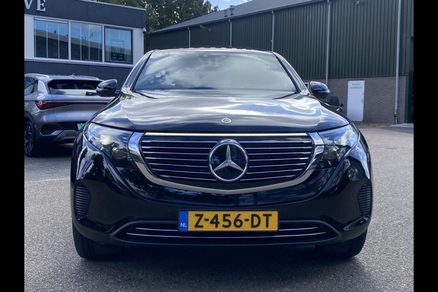 Mercedes-Benz EQC 400 4MATIC Business Solution AMG 80 kWh VAN: 42.900,- VOOR: 40.877,- UW HERFSTVOORDEEL: 2.023,- Adaptieve Cruise Control | 360 Camera | Stoelverkoeling + Verwarming | Trekhaak | Elektrische Stoelen met Geheugen | Unieke Km-stand | Schuifdak | Rijklaar Geleverd met 12 Maanden BOVAG Garantie!