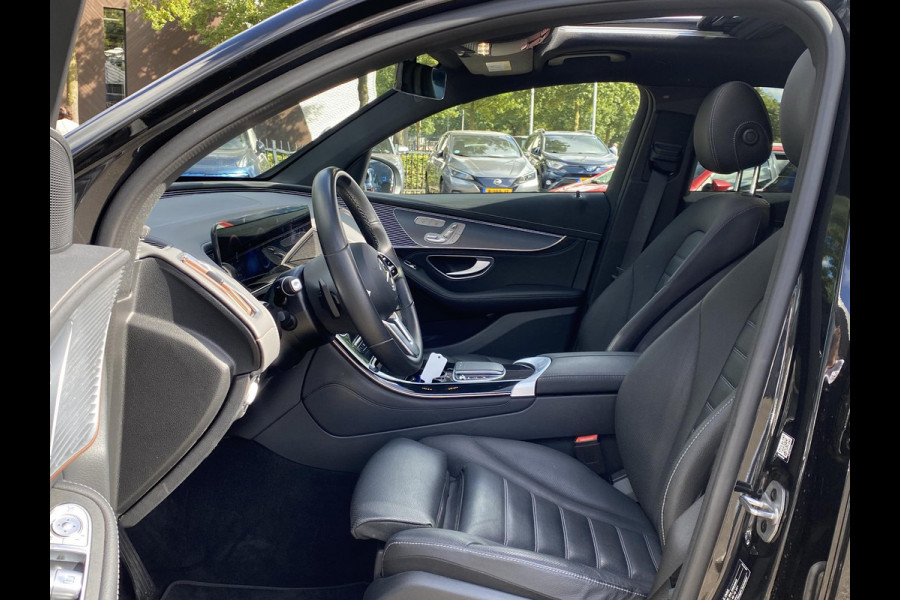 Mercedes-Benz EQC 400 4MATIC Business Solution AMG 80 kWh VAN: 42.900,- VOOR: 40.877,- UW HERFSTVOORDEEL: 2.023,- Adaptieve Cruise Control | 360 Camera | Stoelverkoeling + Verwarming | Trekhaak | Elektrische Stoelen met Geheugen | Unieke Km-stand | Schuifdak | Rijklaar Geleverd met 12 Maanden BOVAG Garantie!
