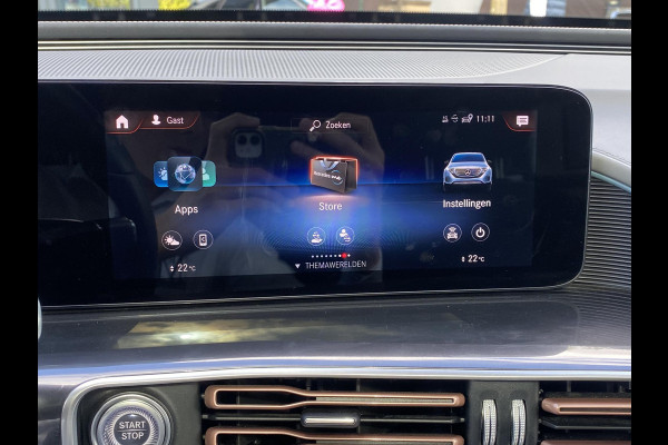 Mercedes-Benz EQC 400 4MATIC Business Solution AMG 80 kWh VAN: 42.900,- VOOR: 40.877,- UW HERFSTVOORDEEL: 2.023,- Adaptieve Cruise Control | 360 Camera | Stoelverkoeling + Verwarming | Trekhaak | Elektrische Stoelen met Geheugen | Unieke Km-stand | Schuifdak | Rijklaar Geleverd met 12 Maanden BOVAG Garantie!