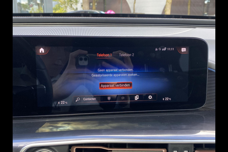 Mercedes-Benz EQC 400 4MATIC Business Solution AMG 80 kWh VAN: 42.900,- VOOR: 40.877,- UW HERFSTVOORDEEL: 2.023,- Adaptieve Cruise Control | 360 Camera | Stoelverkoeling + Verwarming | Trekhaak | Elektrische Stoelen met Geheugen | Unieke Km-stand | Schuifdak | Rijklaar Geleverd met 12 Maanden BOVAG Garantie!