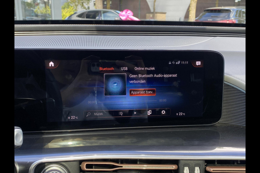 Mercedes-Benz EQC 400 4MATIC Business Solution AMG 80 kWh VAN: 42.900,- VOOR: 40.877,- UW HERFSTVOORDEEL: 2.023,- Adaptieve Cruise Control | 360 Camera | Stoelverkoeling + Verwarming | Trekhaak | Elektrische Stoelen met Geheugen | Unieke Km-stand | Schuifdak | Rijklaar Geleverd met 12 Maanden BOVAG Garantie!