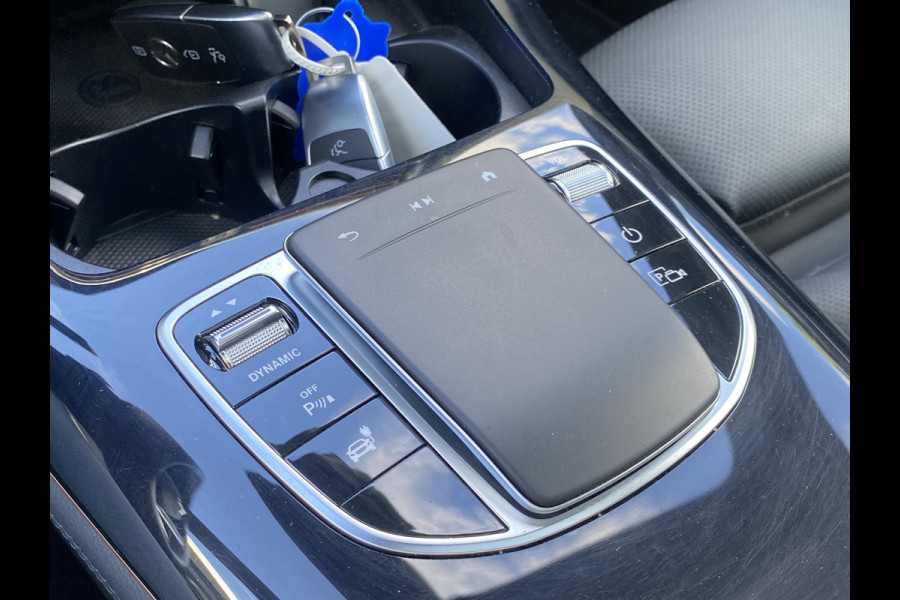 Mercedes-Benz EQC 400 4MATIC Business Solution AMG 80 kWh VAN: 42.900,- VOOR: 40.877,- UW HERFSTVOORDEEL: 2.023,- Adaptieve Cruise Control | 360 Camera | Stoelverkoeling + Verwarming | Trekhaak | Elektrische Stoelen met Geheugen | Unieke Km-stand | Schuifdak | Rijklaar Geleverd met 12 Maanden BOVAG Garantie!