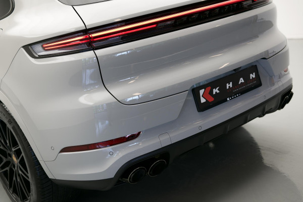 Porsche Cayenne 3.0 E-Hybrid |Pano|Krijt|SportChrono|Dodehoek|