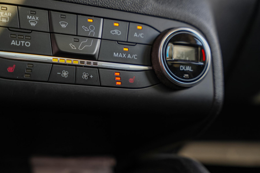 Ford FOCUS Wagon 1.5 EcoBoost Active Business Apple Carplay Cruise control DAB Dakrails Pano Navi
