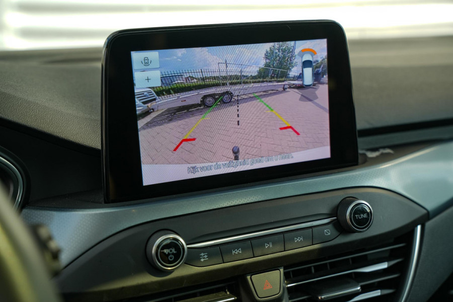 Ford FOCUS Wagon 1.5 EcoBoost Active Business Apple Carplay Cruise control DAB Dakrails Pano Navi