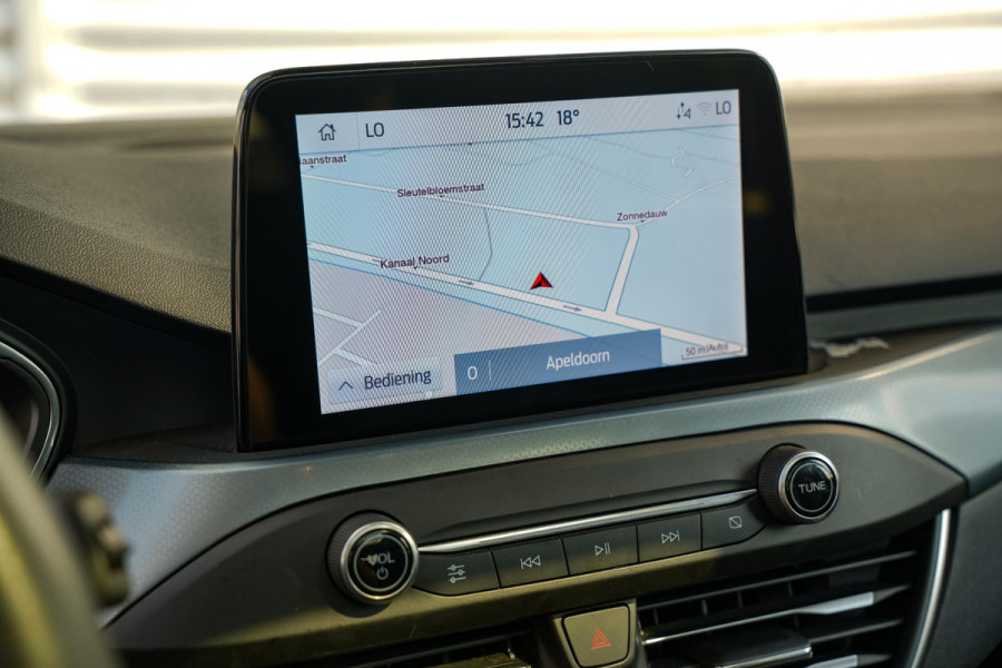 Ford FOCUS Wagon 1.5 EcoBoost Active Business Apple Carplay Cruise control DAB Dakrails Pano Navi