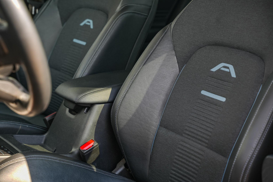 Ford FOCUS Wagon 1.5 EcoBoost Active Business Apple Carplay Cruise control DAB Dakrails Pano Navi