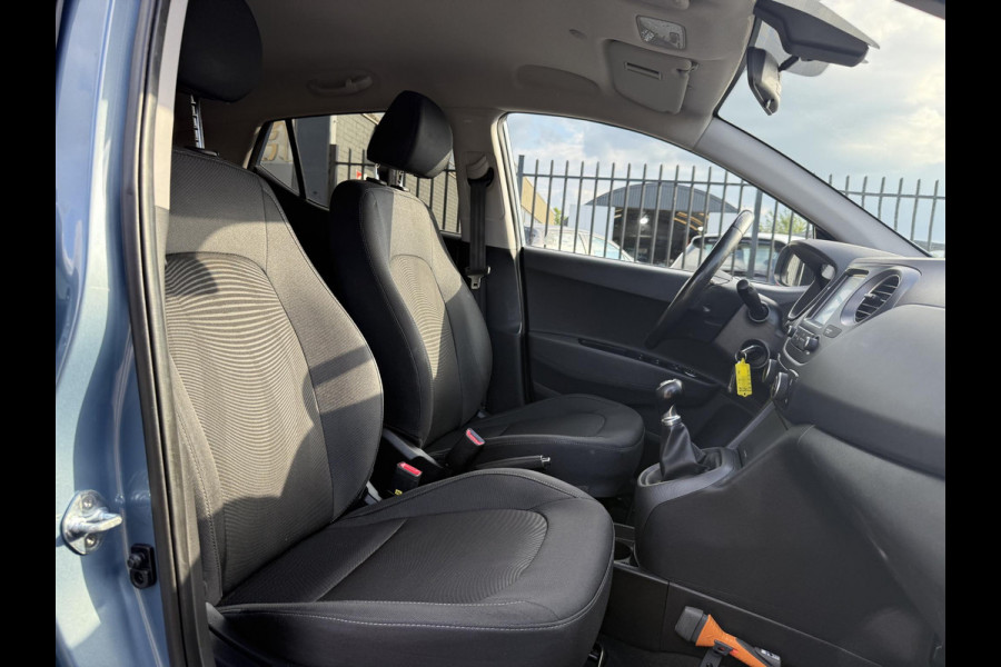 Hyundai i10 1.0i i-Premium 1e Eigenaar,Dealer Onderhouden,Navi,Stoelverw,Stuurverw,Clima,Cruise,Lm velgen,N.A.P,Apk tot 04-2026