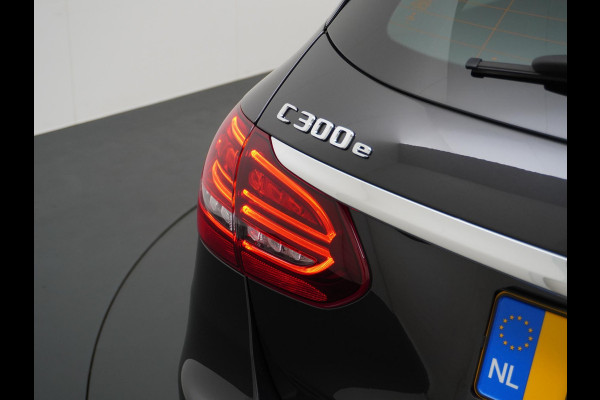 Mercedes-Benz C-Klasse Estate 300 e Advantage Pack AMG PHEV PLUG-IN HYBRIDE | ADAPTIEVE CRUISE CONTROL | BURMESTER AUDIO | PANORAMADAK | LEDER/ALCANTARA | FULL OPTIONS | RIJKLAAR MET 12 MAANDEN BOVAG GARANTIE
