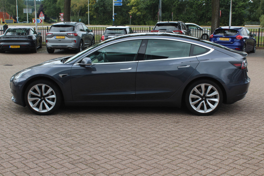 Tesla Model 3 Standard RWD Plus 60 kWh / Autopilot 2.5 / Panoramadak / Camera / Premium Audio / 19'' / Leder