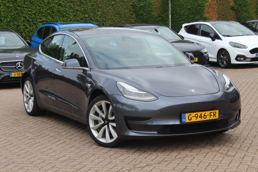 Tesla Model 3 Standard RWD Plus 60 kWh / Autopilot 2.5 / Panoramadak / Camera / Premium Audio / 19'' / Leder