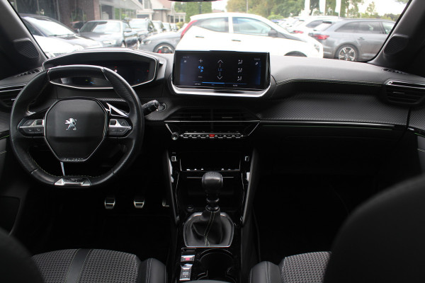 Peugeot 208 1.2 PureTech GT-Line / Panoramadak / Camera / Navigatie / 17'' / Half leder / Dodehoek / Cruise Control