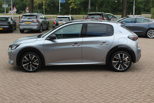 Peugeot 208 1.2 PureTech GT-Line / Panoramadak / Camera / Navigatie / 17'' / Half leder / Dodehoek / Cruise Control