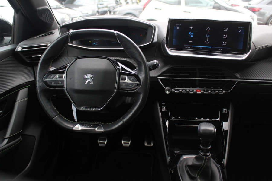 Peugeot 208 1.2 PureTech GT-Line / Panoramadak / Camera / Navigatie / 17'' / Half leder / Dodehoek / Cruise Control