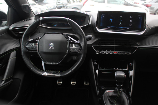 Peugeot 208 1.2 PureTech GT-Line / Panoramadak / Camera / Navigatie / 17'' / Half leder / Dodehoek / Cruise Control
