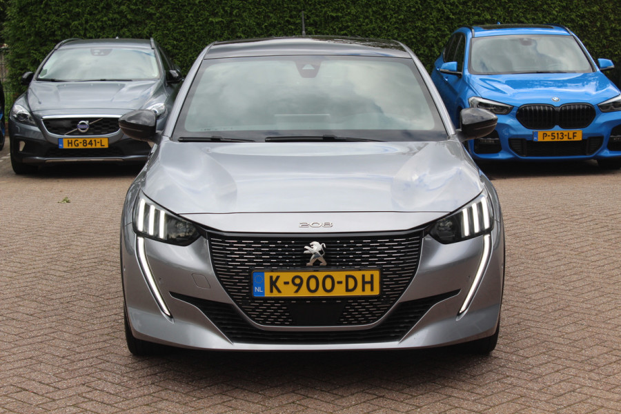 Peugeot 208 1.2 PureTech GT-Line / Panoramadak / Camera / Navigatie / 17'' / Half leder / Dodehoek / Cruise Control
