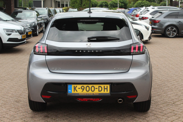 Peugeot 208 1.2 PureTech GT-Line / Panoramadak / Camera / Navigatie / 17'' / Half leder / Dodehoek / Cruise Control