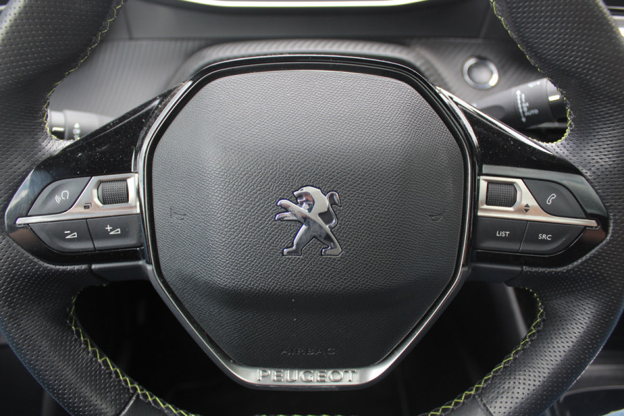 Peugeot 208 1.2 PureTech GT-Line / Panoramadak / Camera / Navigatie / 17'' / Half leder / Dodehoek / Cruise Control