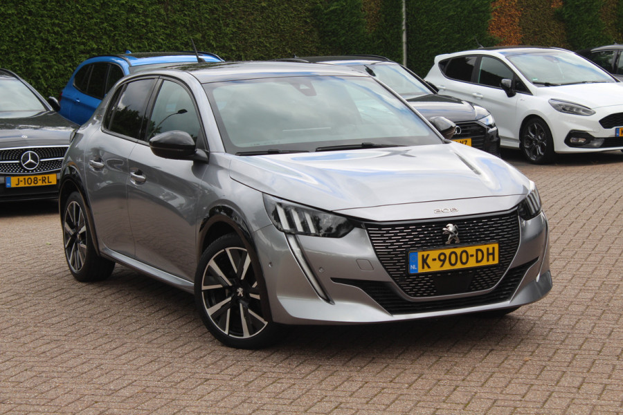 Peugeot 208 1.2 PureTech GT-Line / Panoramadak / Camera / Navigatie / 17'' / Half leder / Dodehoek / Cruise Control