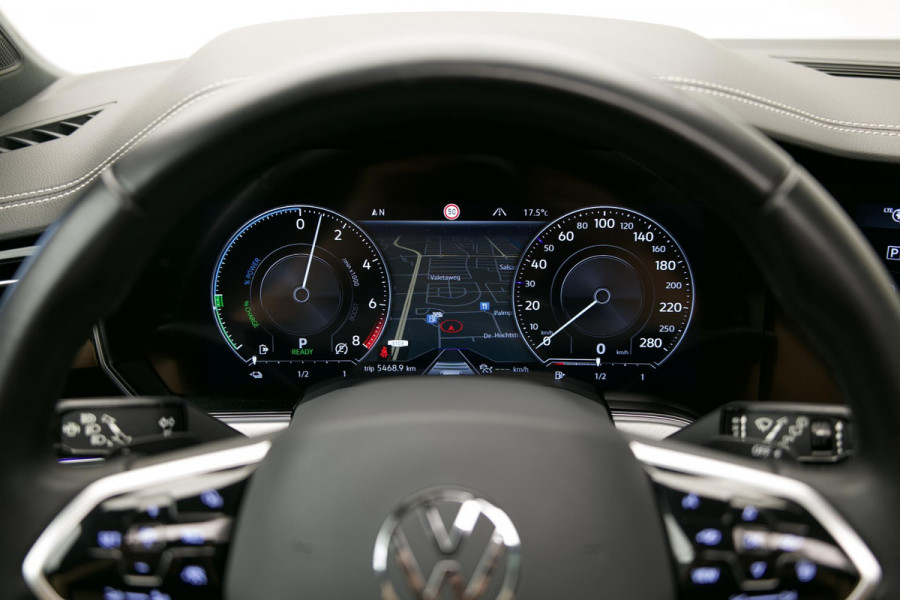 Volkswagen Touareg 3.0 TSi eHybrid 4MOTION |Pano|Massage|Leder|Trekhaak|