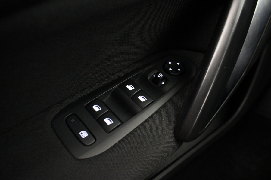 Peugeot 308 1.2 PureTech Active 01-09 12:00 gesloten!