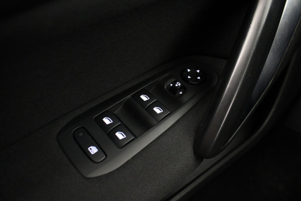 Peugeot 308 1.2 PureTech Active 01-09 12:00 gesloten!