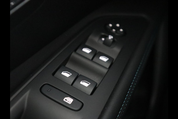 Peugeot 3008 1.6 HYbrid 225 Allure | Stoelverwarming | Half leder | Carplay | Camera | Keyless | Navigatie | Full LED | PHEV | Plug In