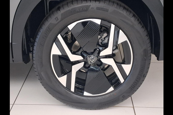 Peugeot 2008 1.2 Hybrid 145 GT Automaat | Panoramisch Schuifdak | Navigatie | 360° Camera | Stoelverwarming | Keyless Entry | Apple Carplay/Android Auto |
